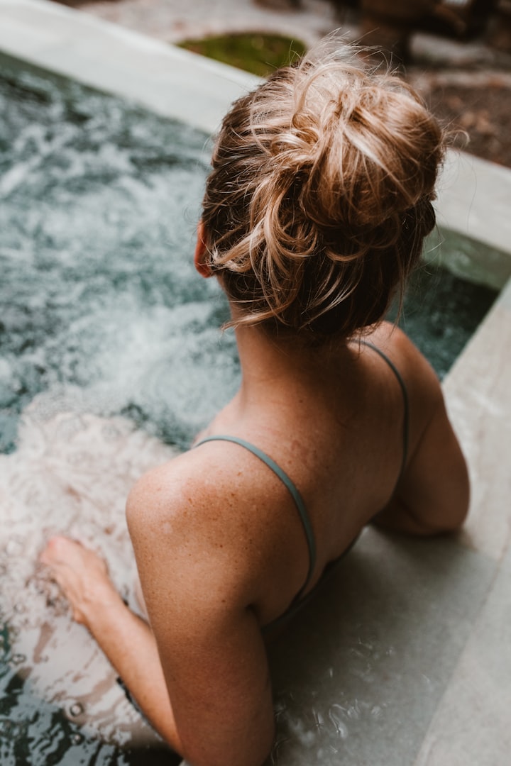 girl in hottub